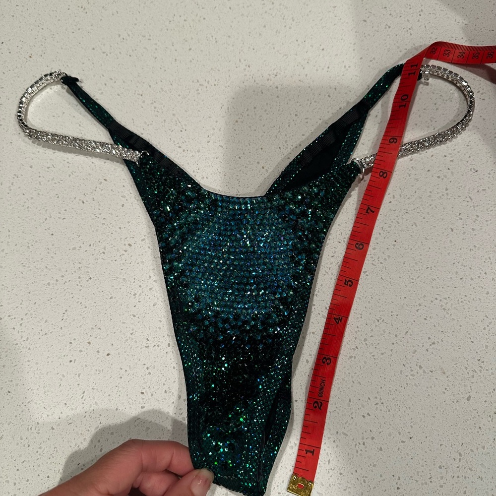 Competition Bikini - Picture 5 of 7
